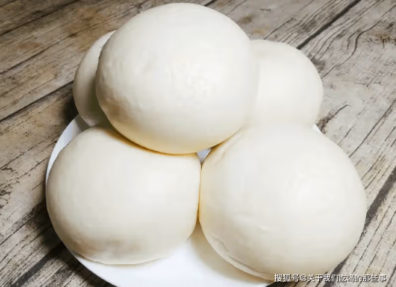 蒸饅頭,麵粉和酵母的比例是多少?掌握好4點,饅頭暄軟不塌