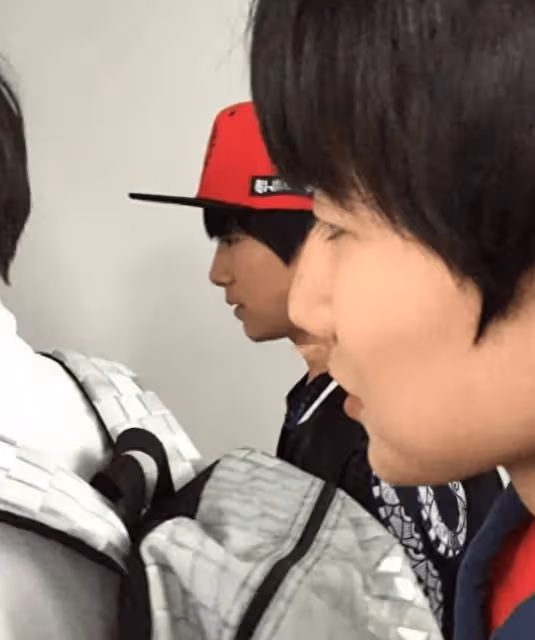 獨家!TFboys機場罕見舊照曝光,三人稚嫩臉龐讓人懷念不已!