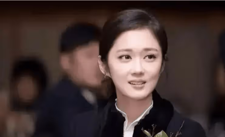 一年墮胎9次,連生理期都不放過的影后,如今終於徹底「翻身」了