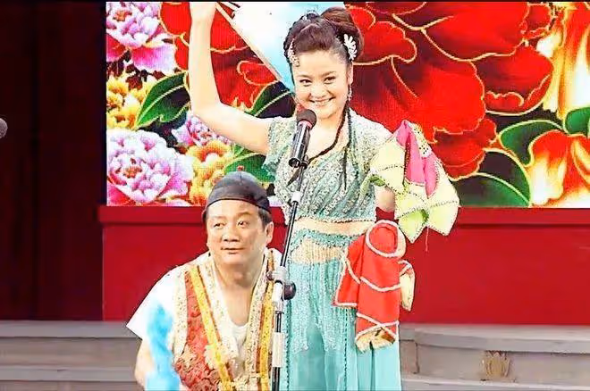 這次55歲謝廣坤「底褲被扒光」，前前妻孫小雨的話，終於有人信了