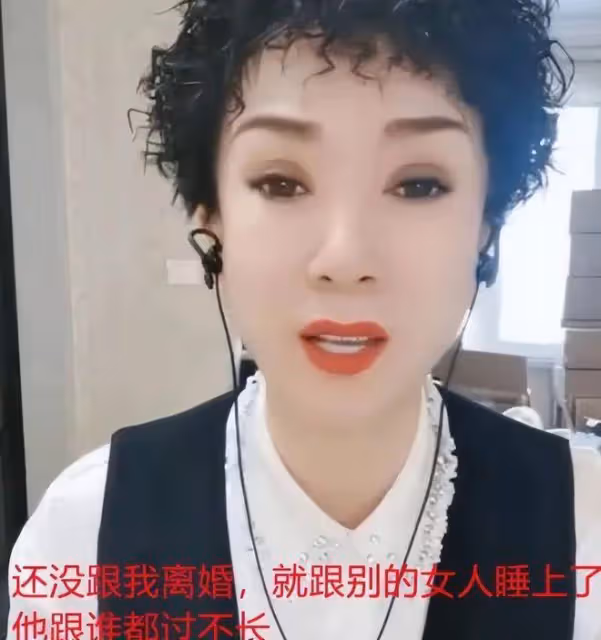 這次55歲謝廣坤「底褲被扒光」，前前妻孫小雨的話，終於有人信了
