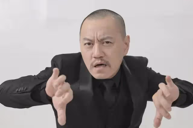 雪村:不依靠父親的名氣,卻因車禍走上成名之路,娶了美麗妻子