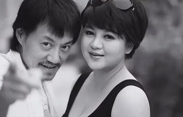 雪村：不依靠父親的名氣，卻因車禍走上成名之路，娶了美麗妻子