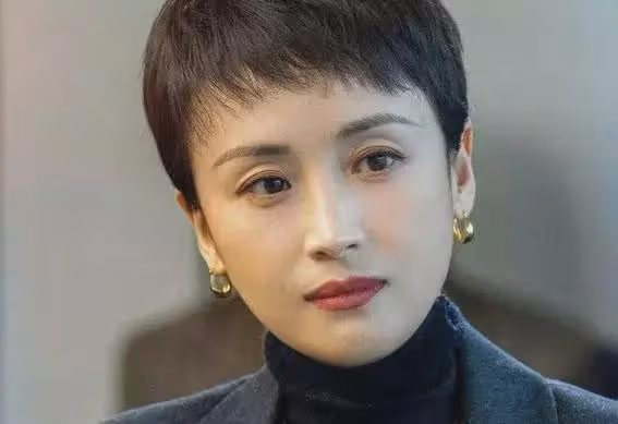她長得漂亮有演技，演了70部戲也沒火，如今44歲終於被殷桃帶紅了