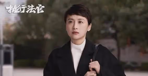 她長得漂亮有演技，演了70部戲也沒火，如今44歲終於被殷桃帶紅了