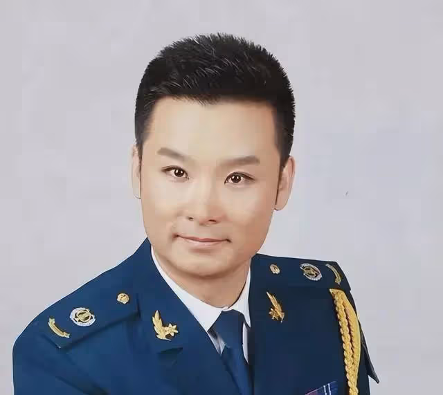劉和剛:眾目睽睽下跪蔣大為,娶小10歲世界小姐,如今怎樣了?
