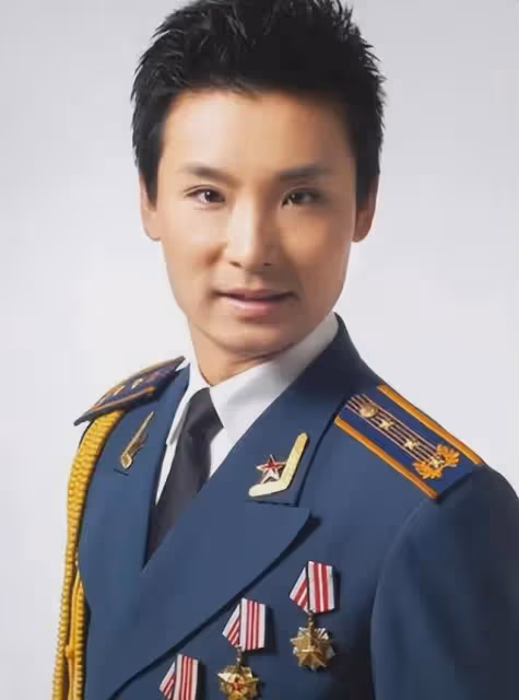 劉和剛:眾目睽睽下跪蔣大為,娶小10歲世界小姐,如今怎樣了?