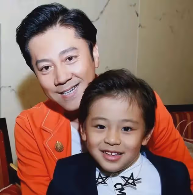 蔡國慶妻子罕見曝光,長這麼漂亮,難怪一直不肯不公開