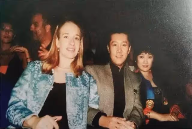 蔡國慶妻子罕見曝光,長這麼漂亮,難怪一直不肯不公開
