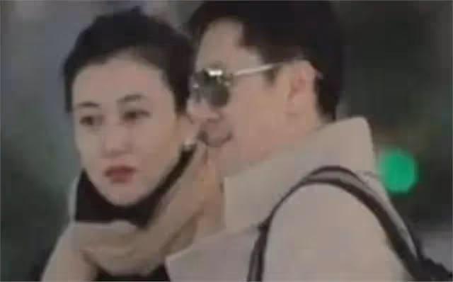 蔡國慶妻子罕見曝光,長這麼漂亮,難怪一直不肯不公開
