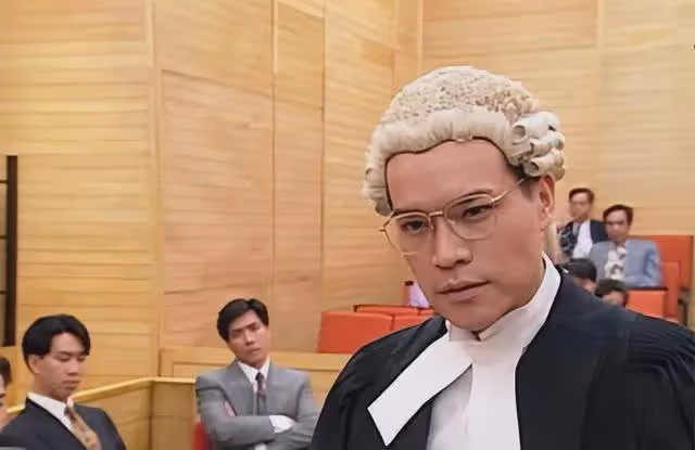 他曾是著名主持,被富婆包養11個月後精神失常,60歲看破紅塵出家