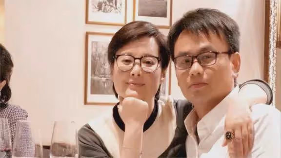 與袁立分手的徐威，娶到張怡寧後，如今過得怎樣？