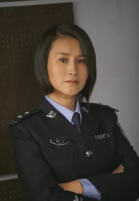 王茜:嫁大23歲導演,結婚9年丈夫去世後,守寡7年完成丈夫遺願