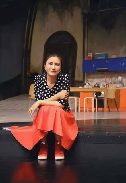 王茜:嫁大23歲導演,結婚9年丈夫去世後,守寡7年完成丈夫遺願