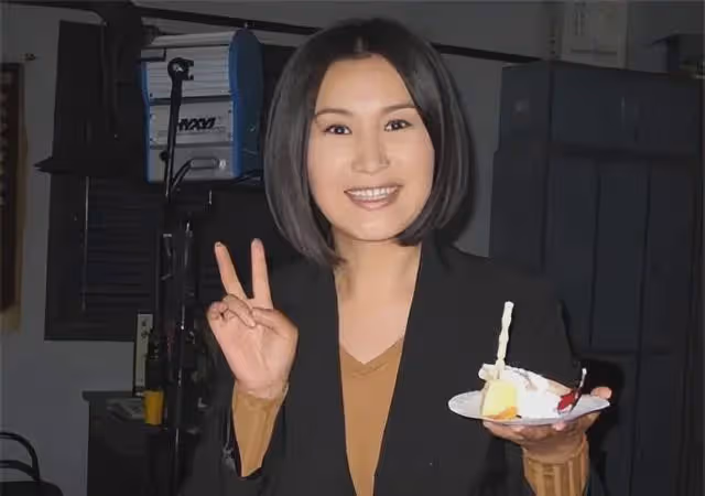 王茜:嫁大23歲導演,結婚9年丈夫去世後,守寡7年完成丈夫遺願