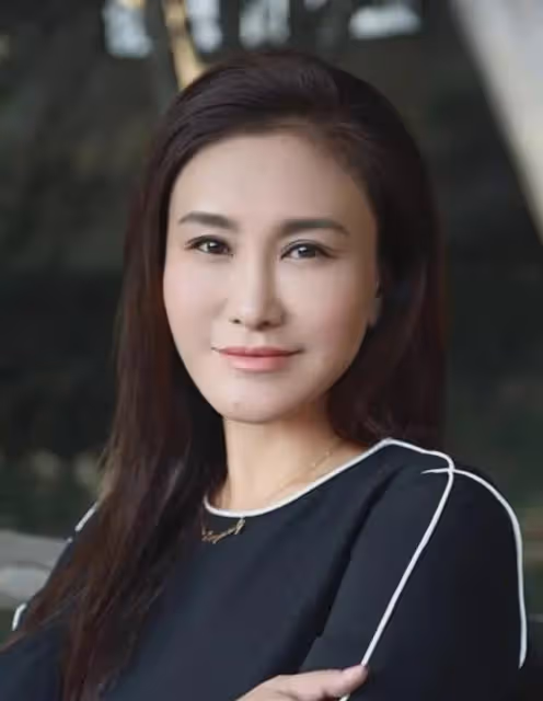 王茜:嫁大23歲導演,結婚9年丈夫去世後,守寡7年完成丈夫遺願