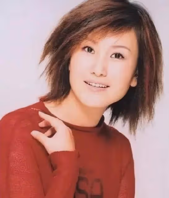 王茜:嫁大23歲導演,結婚9年丈夫去世後,守寡7年完成丈夫遺願