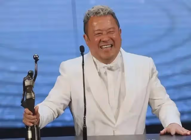 事實證明,71歲的曾志偉,已經走上了一條「不歸路」