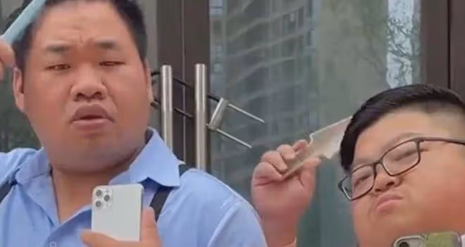 他用三年時間,從流水線工人到千萬級網紅,如今求婚高顏值女友