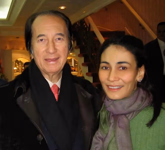 何超賢手握父親何鴻燊18億大宅,與妹妹何超雄成為敵人