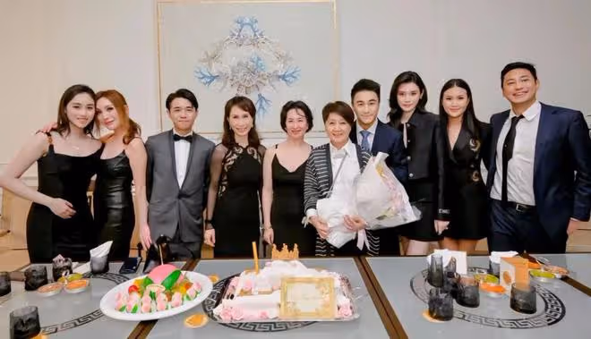 何超賢手握父親何鴻燊18億大宅，與妹妹何超雄成為敵人