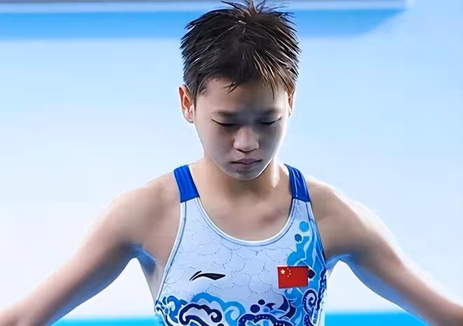 全紅嬋在北京被偶遇,剪短髮重回14歲,小臉也變圓了不少