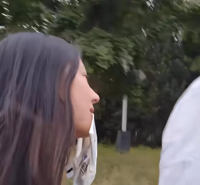 龐眾望帶女朋友現身,他們日常互動很暖心,他很懂得照顧女友