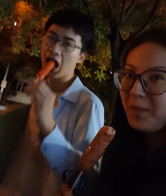 龐眾望帶女朋友現身,他們日常互動很暖心,他很懂得照顧女友