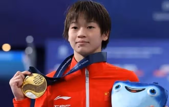 全紅嬋銅像認不出:五官模樣都不像嬋寶,下巴的痣也比較突出