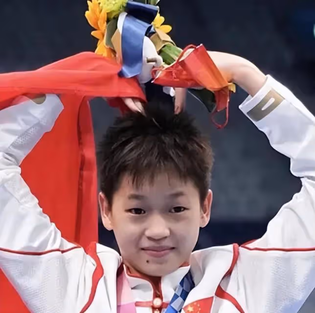 全紅嬋銅像認不出:五官模樣都不像嬋寶,下巴的痣也比較突出