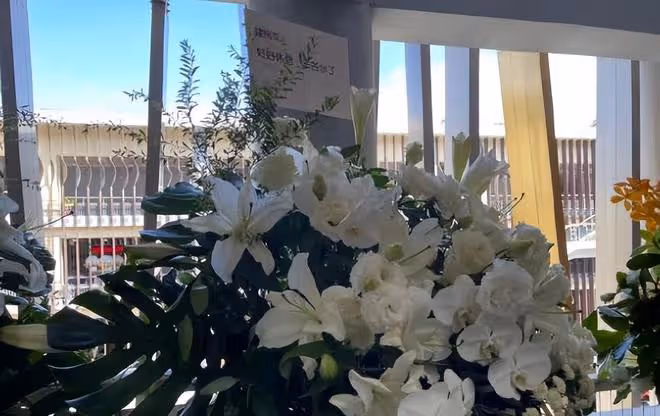 汪建民告別儀式遺照曝光:陳為明含淚送別,胞妹出面鞠躬致意