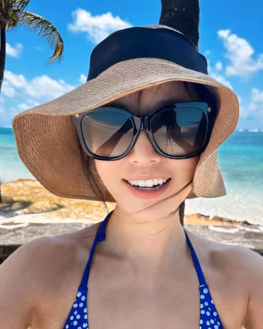 林心如開心度假,自拍重回青春模樣,聲稱要抓住夏天的尾巴