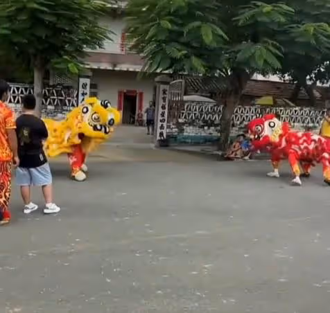 全紅嬋低調回京，安保人員秘密護送歸隊，媽媽親手為嬋寶洗衣服