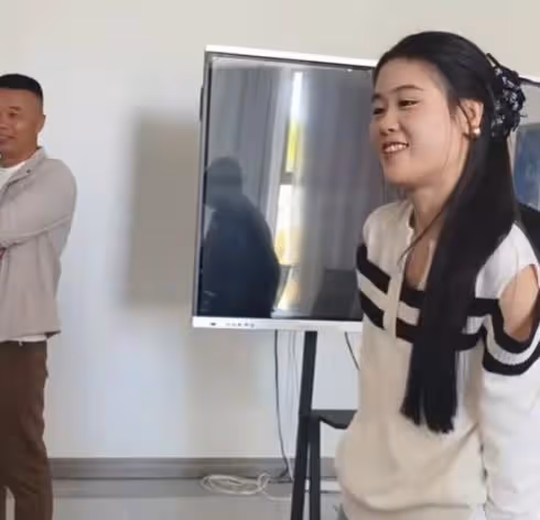 大衣哥孫兒5個月,已坐擁千萬身家,卻遭到同村人的眼紅和嫉妒