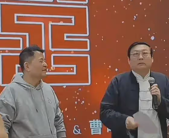 65歲畢福劍現身婚禮當嘉賓，幽默不減當年，兒子剛上幼兒園被熱議