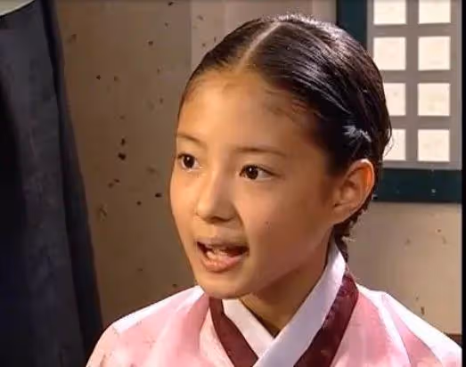 韓人氣女星談成年後演藝之路坎坷，好朋友居然專門開網站黑她