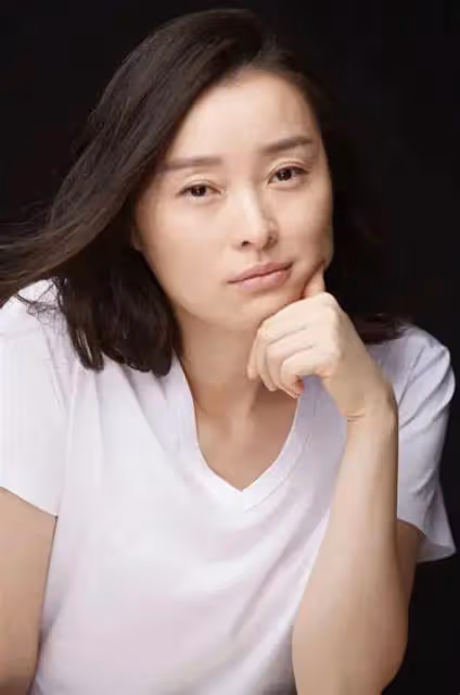 瞞不住了！陳建斌自爆19年前拋棄吳越內幕，難怪吳越至今不婚不育