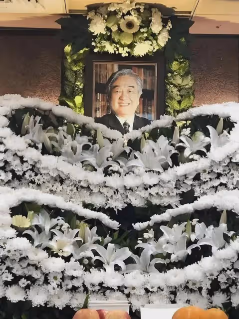 婚外情16年才離婚,88歲前妻霸氣回歸,手撕80歲「小三」不留情!