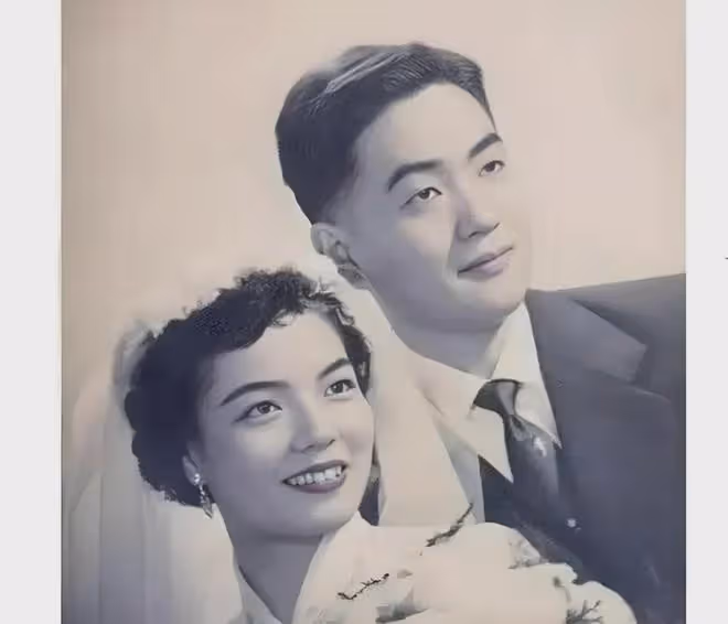 婚外情16年才離婚,88歲前妻霸氣回歸,手撕80歲「小三」不留情!