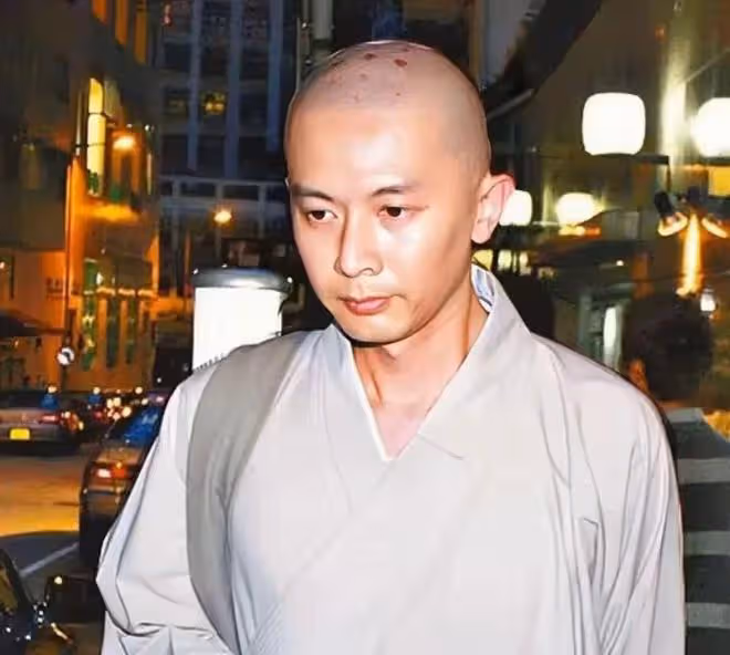 20年前,那個放棄267億家產去當和尚的香港藝人,如今怎樣了?