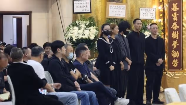 一路走好,徐少強夫婦葬禮同時舉行,離世僅隔三天,舊愛現身靈堂