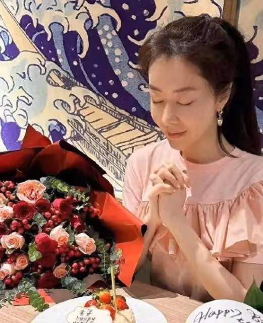 44歲熊黛林:T台女王,曾被戲稱「天王嫂」,如今過得怎麼樣了呢