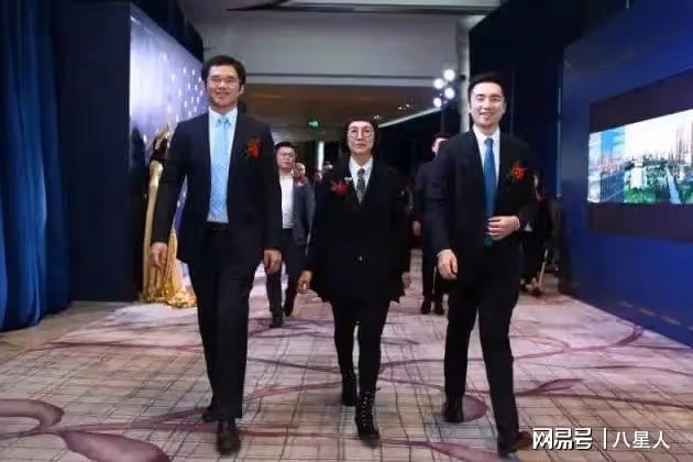 楊洋哭暈!喬欣被曝已婚!兩人系商業聯姻,男方是賴俊霖弟弟正備孕