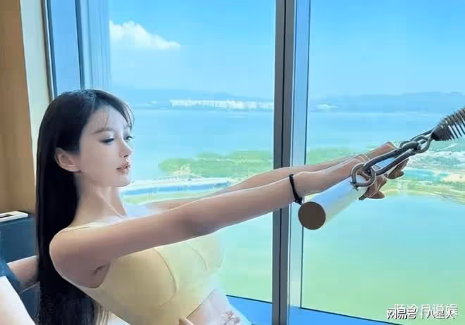 神來之筆！伍佰演唱會上以梗還梗暗諷葉珂，現場氣氛瞬間被點燃