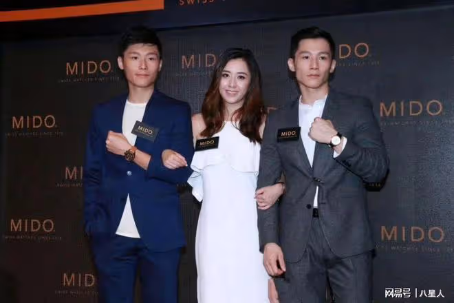大咖雲集!湯鎮業31歲女兒結婚,苗僑偉劉嘉玲到場,劉德華另類現身