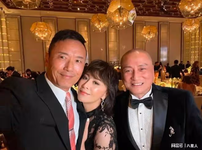 大咖雲集!湯鎮業31歲女兒結婚,苗僑偉劉嘉玲到場,劉德華另類現身