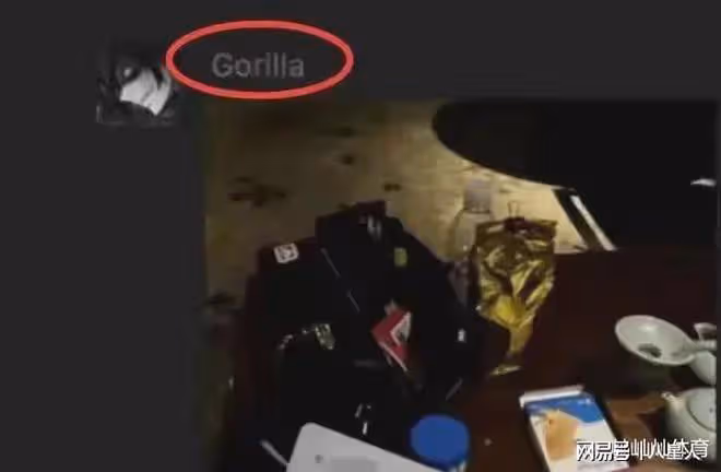 不輸李易峰!易建聯嫖娼交易地點被扒出,KTV內玩手機,美女像女主