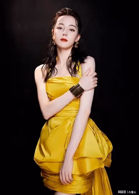 與黃景瑜未婚生子？迪麗熱巴方回應了