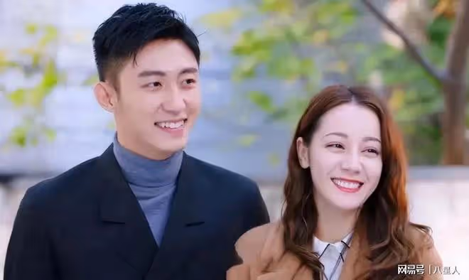 與黃景瑜未婚生子？迪麗熱巴方回應了