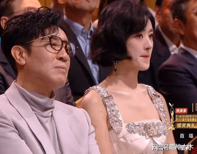 金鷹獎56歲周濤贏麻了!趙麗穎暈妝,劉濤大白牙搶鏡,李沁又胖了